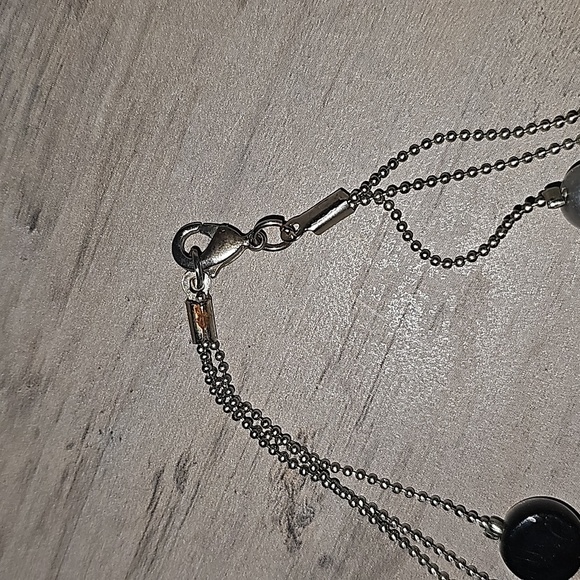 3 Strand Neclace - Picture 3 of 5